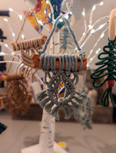 Load image into Gallery viewer, Vulva Christmas ornaments
